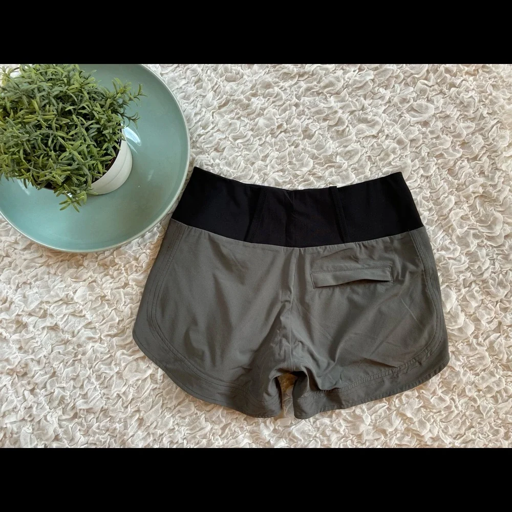 Athleta ascender athletic
